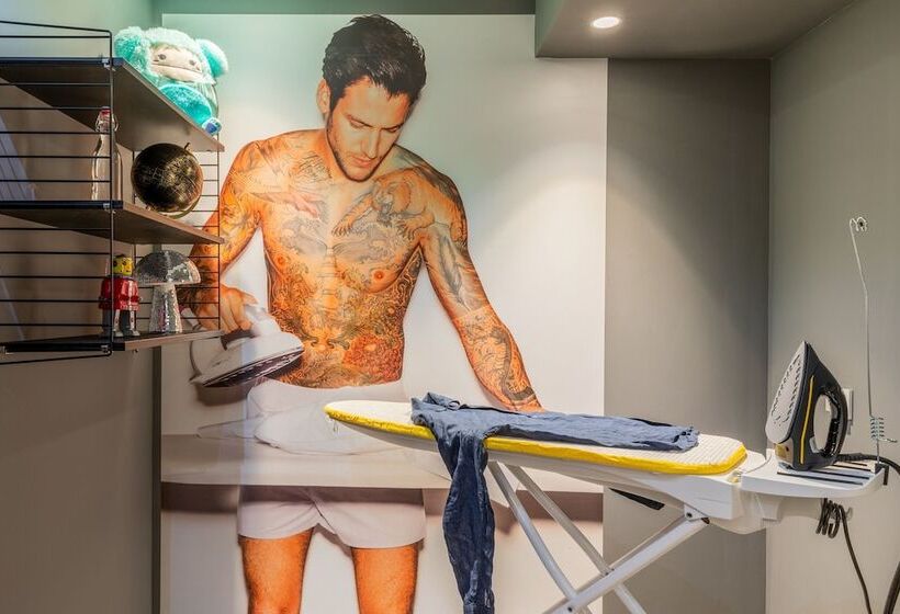 스탠다드 룸, Moxy Berlin Airport