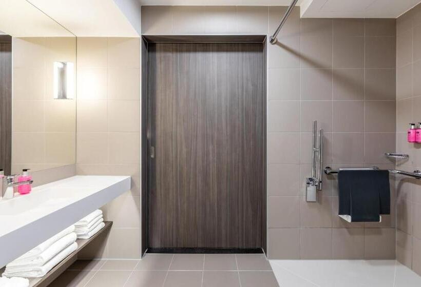 패밀리 룸, Moxy Berlin Airport