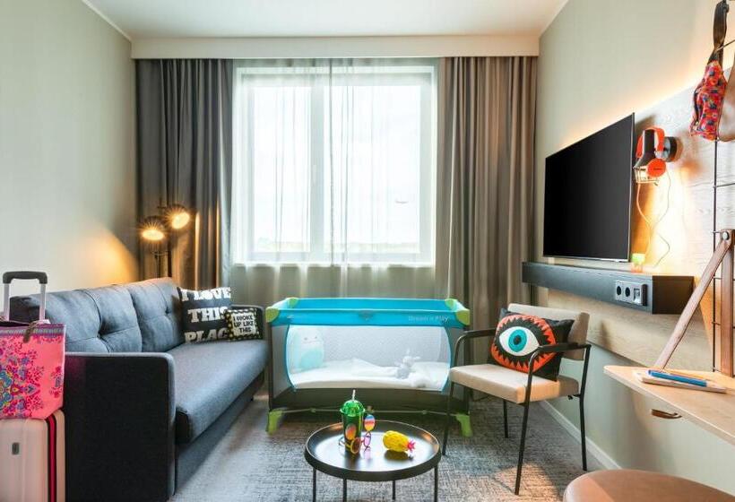 패밀리 룸, Moxy Berlin Airport