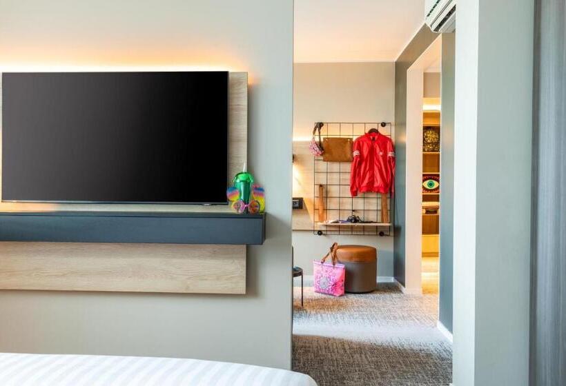 패밀리 룸, Moxy Berlin Airport