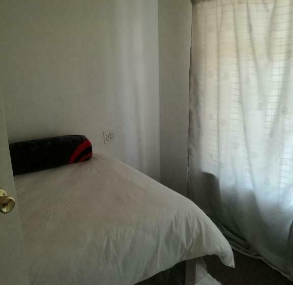 غرفة إقتصادية, Home Away From Home