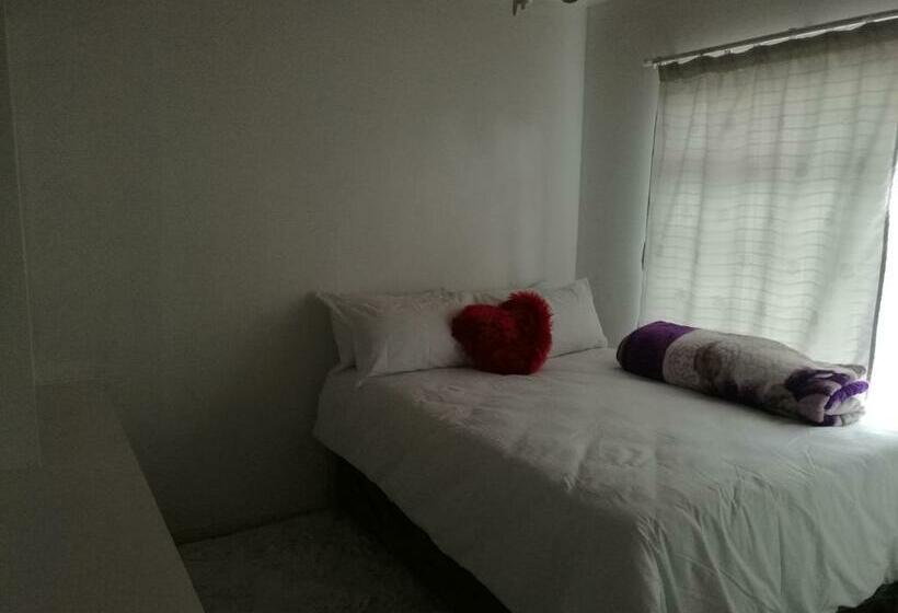 Номер Deluxe, Home Away From Home