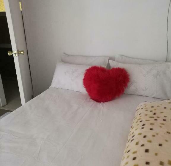 غرفة إقتصادية, Home Away From Home