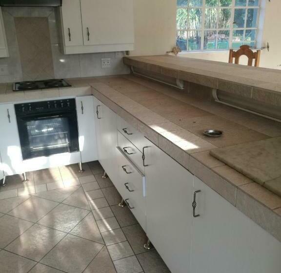 غرفة ديلوكس عائلية, Home Away From Home