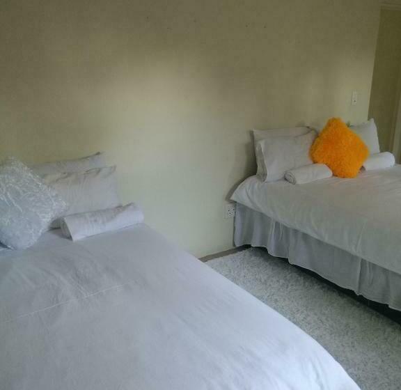 غرفة عائلية, Home Away From Home