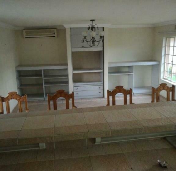 غرفة عائلية, Home Away From Home