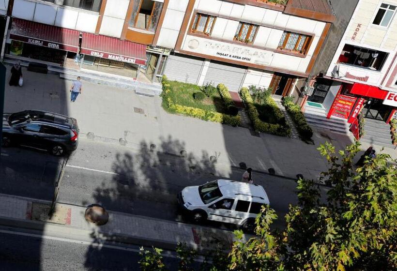 اتاق اکونومی, Axu Airport