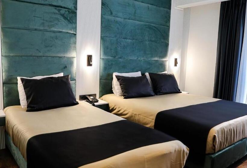 اتاق ساده سه‌ نفره, Axu Airport