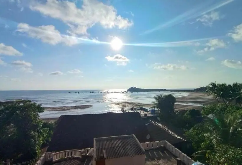 バルコニー付きデラックスルーム, Bhavani Residency
