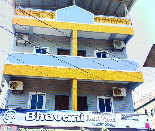 バルコニー付きデラックスルーム, Bhavani Residency