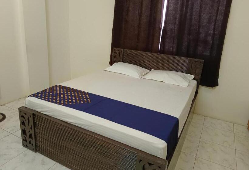 Номер Economy, Bhavani Residency