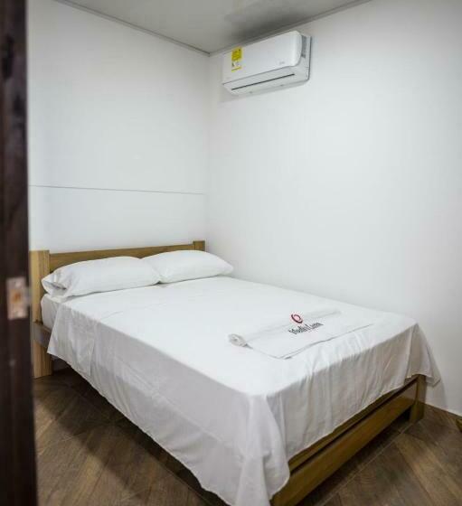 اتاق استاندارد, Media Luna