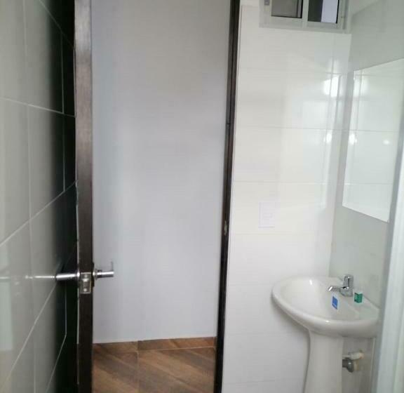 اتاق استاندارد, Media Luna