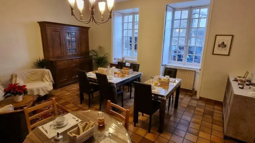 اتاق استاندارد یک نفره, Maison Au Loup Superbe Ancien Hotel Particulier Du Xvie Siècle Au Cœur De La Vieille Ville Du Puy