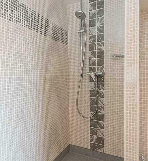 غرفة قياسية, Maison Au Loup   Superbe Ancien Hotel Particulier Du Xvie Siècle Au Cœur De La Vieille Ville Du Puy