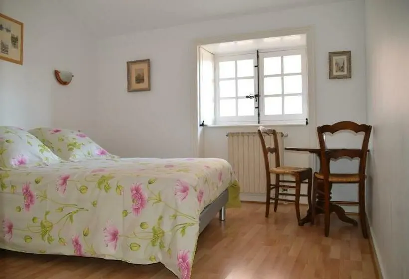 اتاق لوکس, Maison Au Loup Superbe Ancien Hotel Particulier Du Xvie Siècle Au Cœur De La Vieille Ville Du Puy