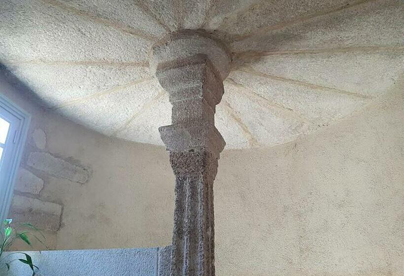 غرفة ديلوكس, Maison Au Loup   Superbe Ancien Hotel Particulier Du Xvie Siècle Au Cœur De La Vieille Ville Du Puy