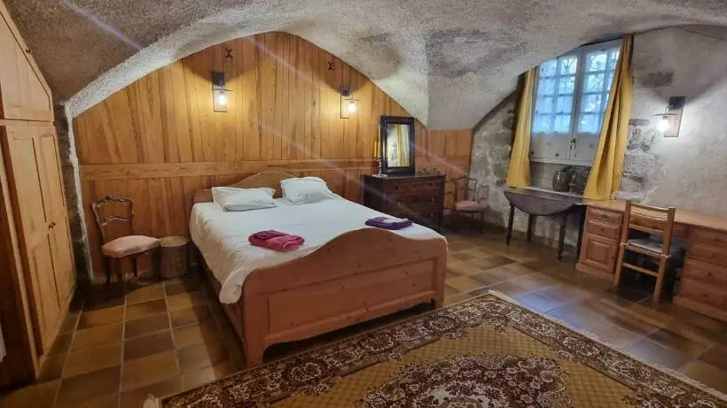خانه 1 خوابه, Maison Au Loup Superbe Ancien Hotel Particulier Du Xvie Siècle Au Cœur De La Vieille Ville Du Puy