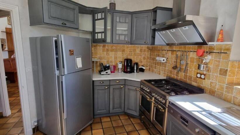 منزل غرفة نوم واحدة, Maison Au Loup   Superbe Ancien Hotel Particulier Du Xvie Siècle Au Cœur De La Vieille Ville Du Puy