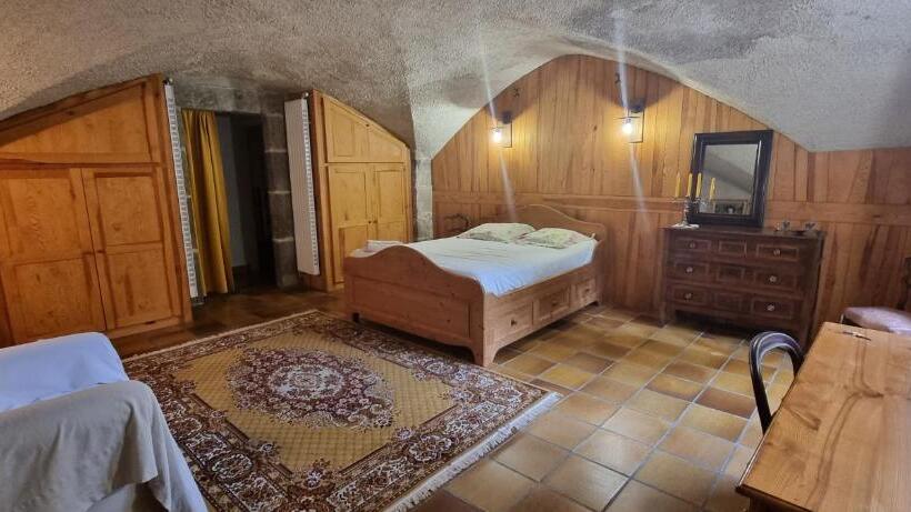 Номер Стандарт, Maison Au Loup   Superbe Ancien Hotel Particulier Du Xvie Siècle Au Cœur De La Vieille Ville Du Puy