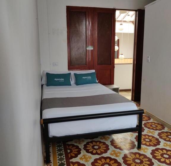 اتاق استاندارد یک نفره, Ayenda Macondo