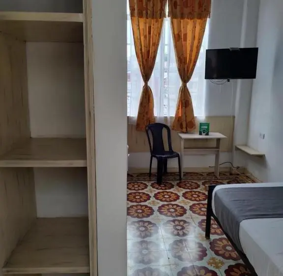 Standard Yhden Hengen Huone, Ayenda Macondo