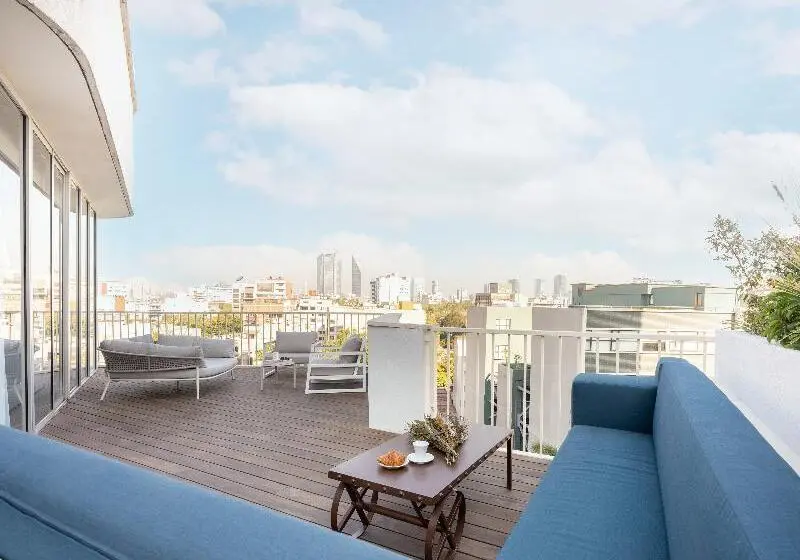 Penthouse Room
