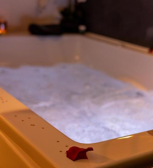 Номер Стандарт с Гидромассажем, Lover S Or