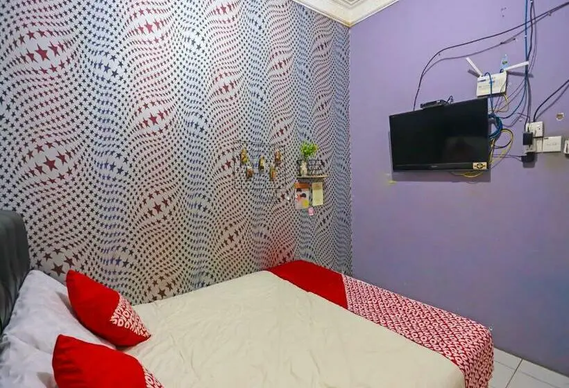 キングサイズベッドのスタンダードルーム, Oyo 91782 Satria Homestay Syariah