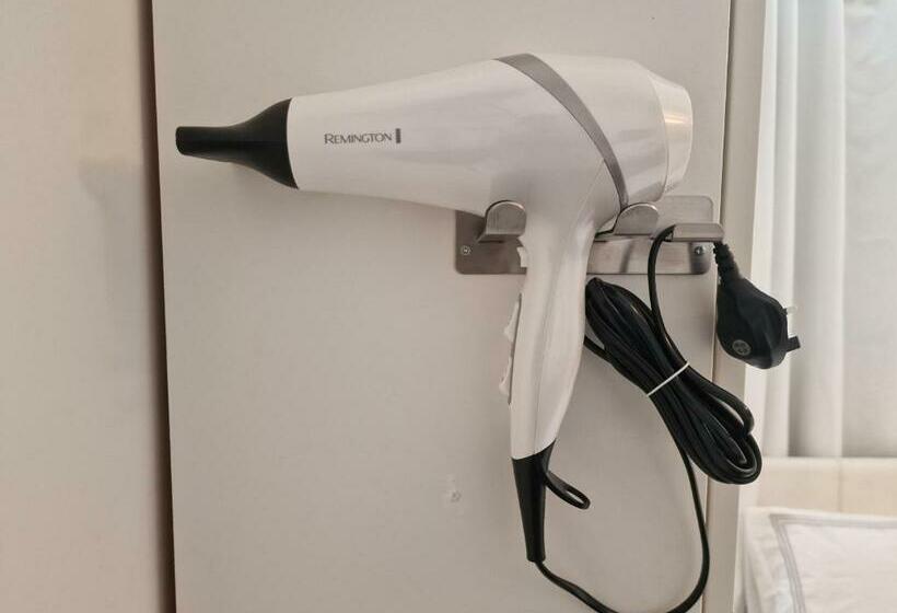 חדר דחוקס עם מיטת קינג, Beautiful Rooms In London