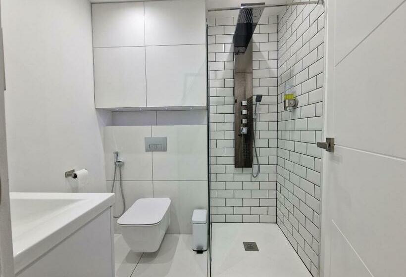 חדר דחוקס עם מיטת קינג, Beautiful Rooms In London