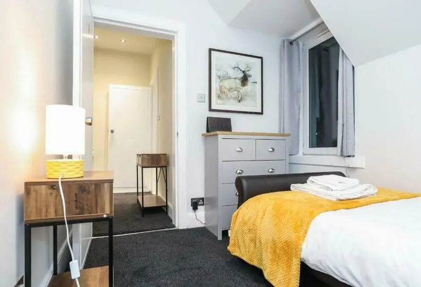 バスルーム共有のシングルスタンダード, Mystayinn Tomnahurich Guest House