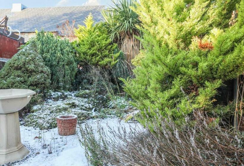 חדר סטנדרט, Mystayinn Tomnahurich Guest House