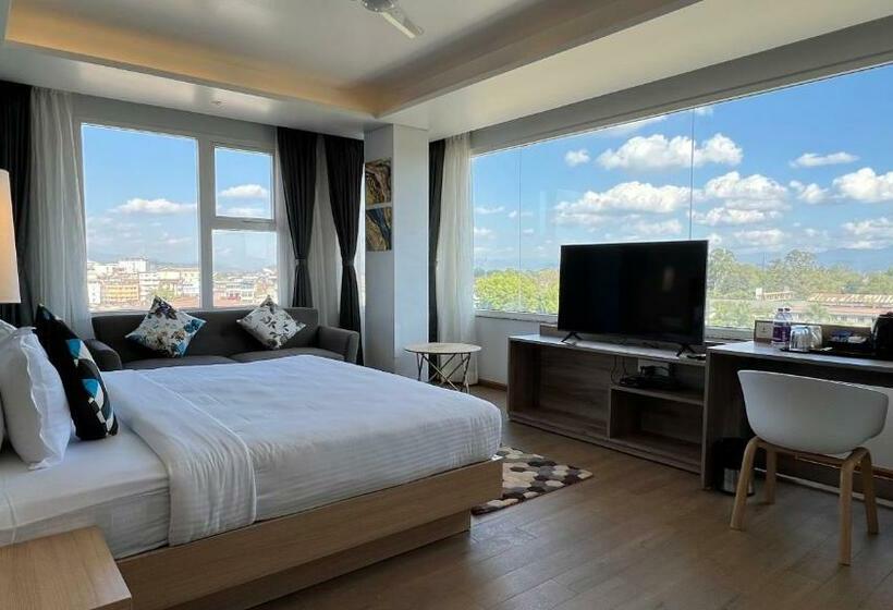 اتاق لوکس با تخت بزرگ, Aurora Boutique Hotel Imphal