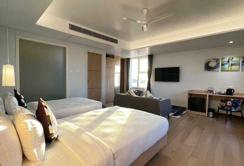 マウンテンビューファミリールーム, Aurora Boutique Hotel Imphal