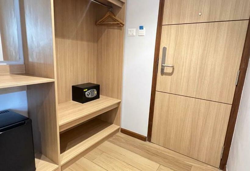 اتاق استاندارد با تخت بزرگ, Aurora Boutique Hotel Imphal