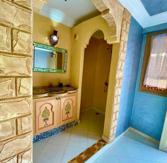 اتاق لوکس, Surf & Salsa Guesthouse