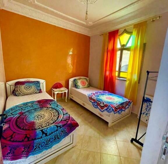 اتاق اکونومی, Surf & Salsa Guesthouse