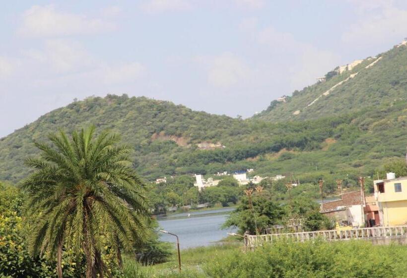 اتاق لوکس, Swaropann Wellness Eco Stay