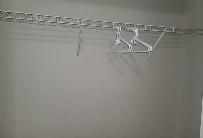 جناح عائلي, Oscar Inn & 2bd Family Suite Or Private Room