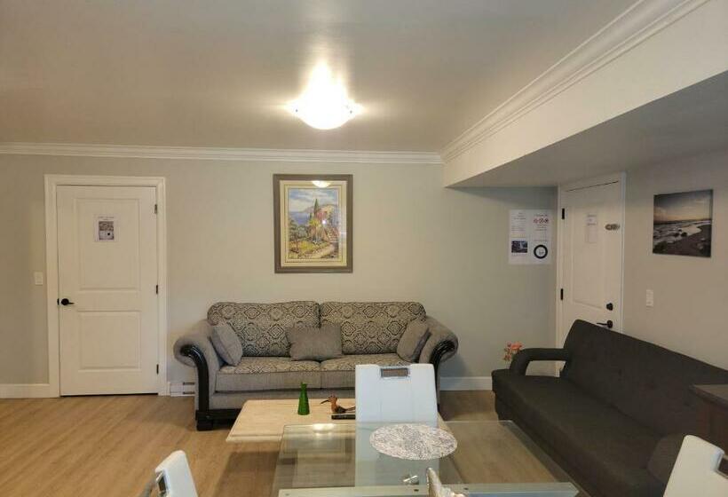 Family Suite, Oscar Inn & 2bd Family Suite Or Private Room