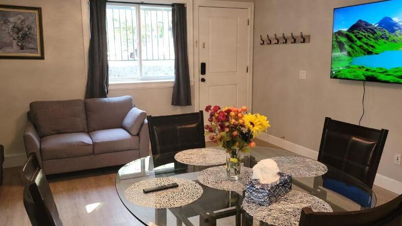 Family Suite, Oscar Inn & 2bd Family Suite Or Private Room