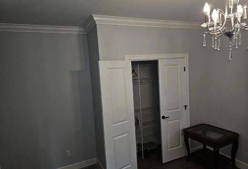 キングサイズベッドのデラックスルーム, Oscar Inn & 2bd Family Suite Or Private Room