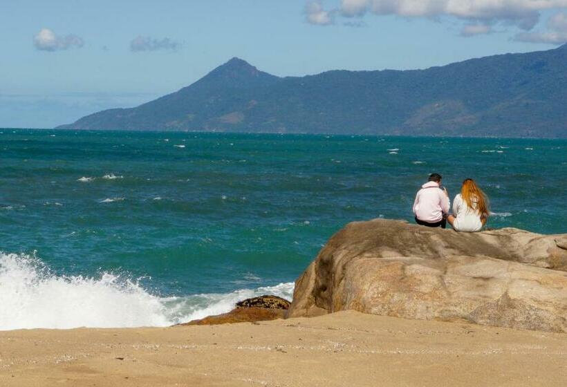 סוויטה, Hostel Capricórnio Carcará