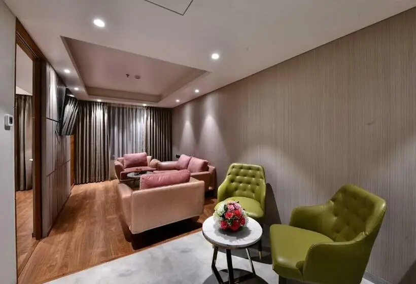 ジュニアスイート, Regenta Fairlark Vadodara