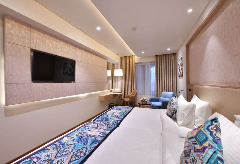 غرفة تنفيذية, Regenta Fairlark Vadodara