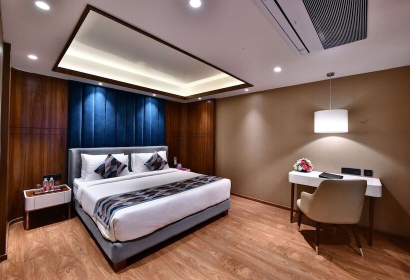 جناح ملكى, Regenta Fairlark Vadodara