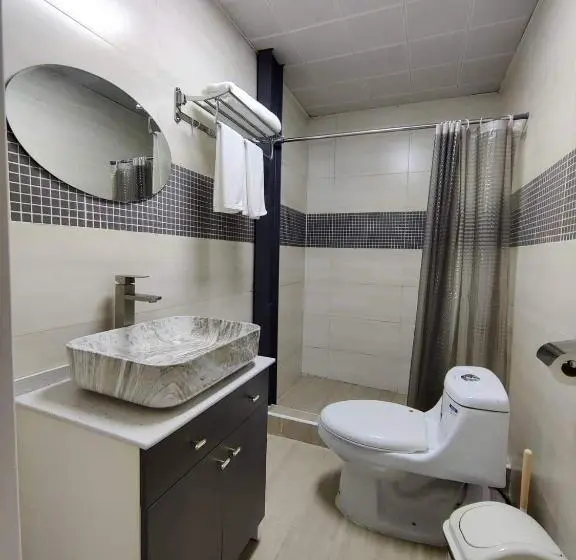 اتاق استاندارد سه نفره, Kharkhorin Hostel