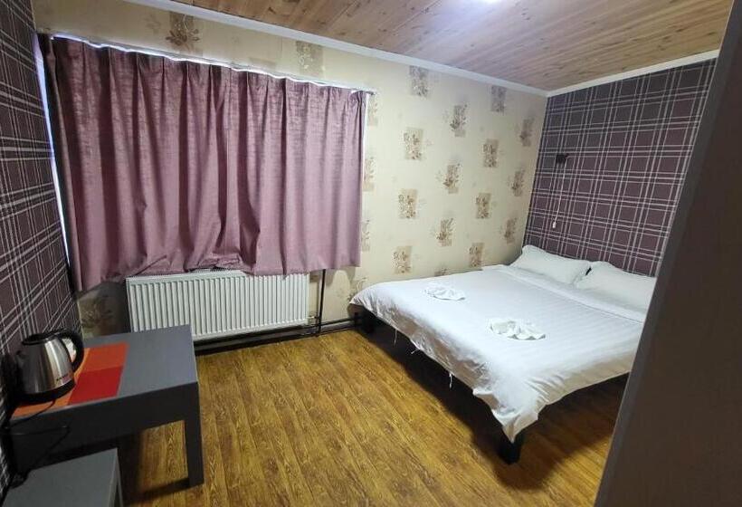 اتاق عادی, Kharkhorin Hostel