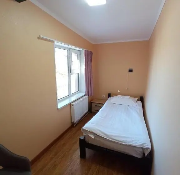 اتاق اکونومی یک تخته, Kharkhorin Hostel